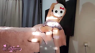 Peque&ntilde;ita nena horny despues de clases pide una comida de vagina